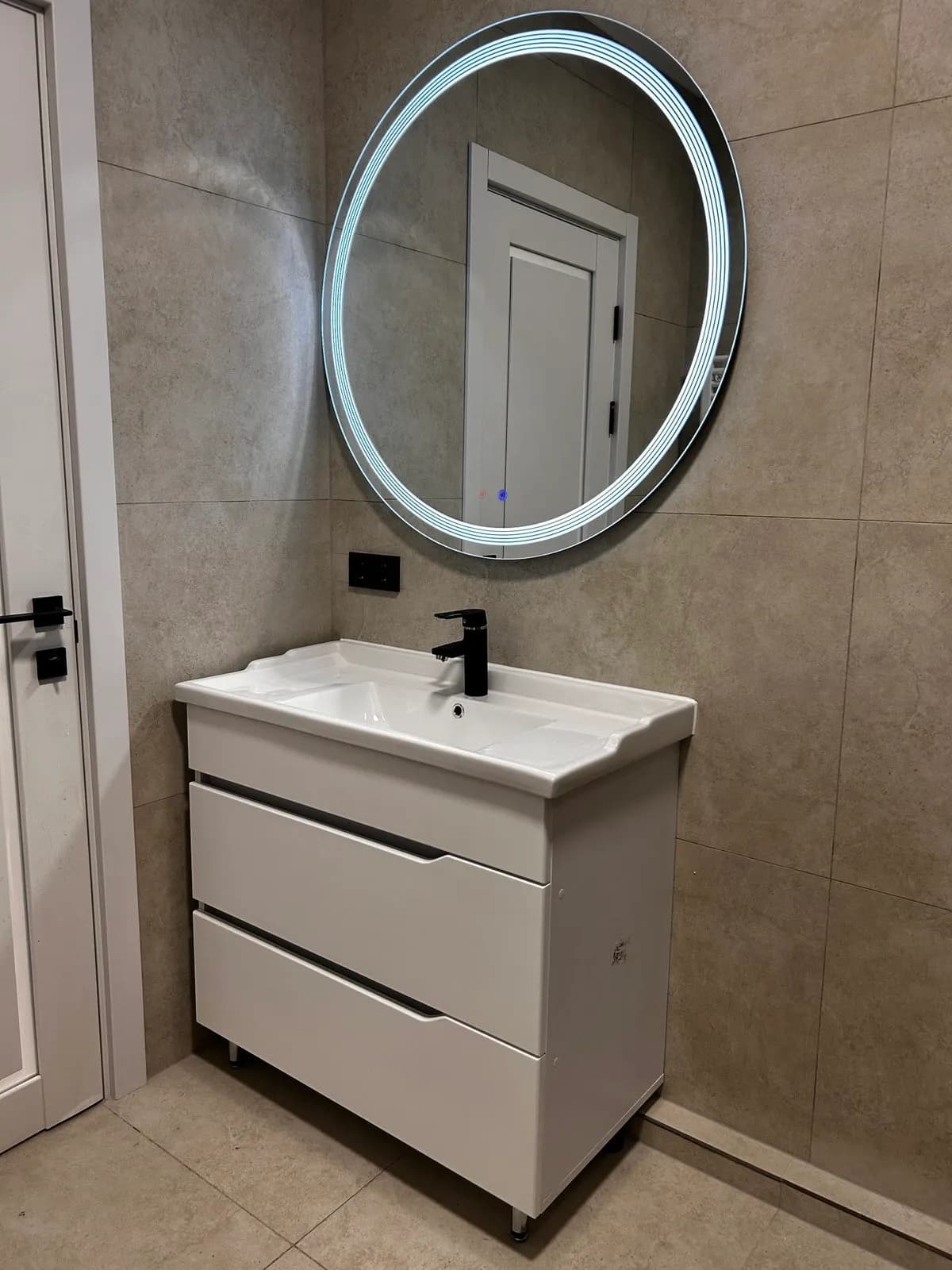 Oglinzi LED - exemplu 2